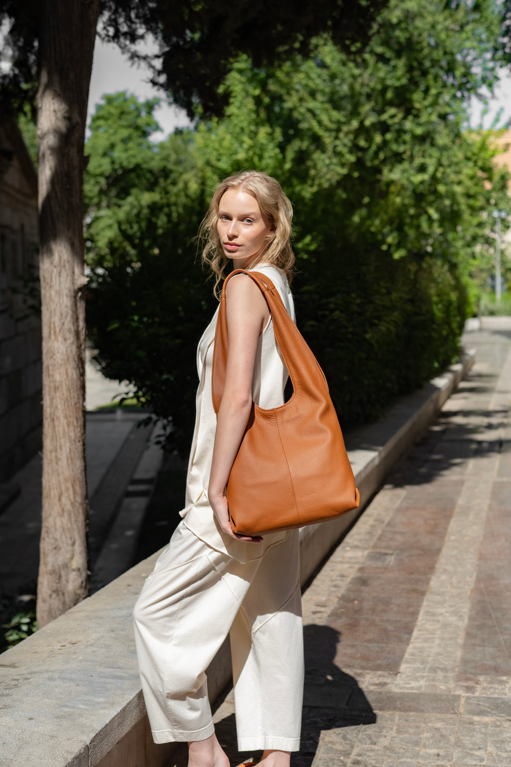 Sienna Shoulder Bag Taba