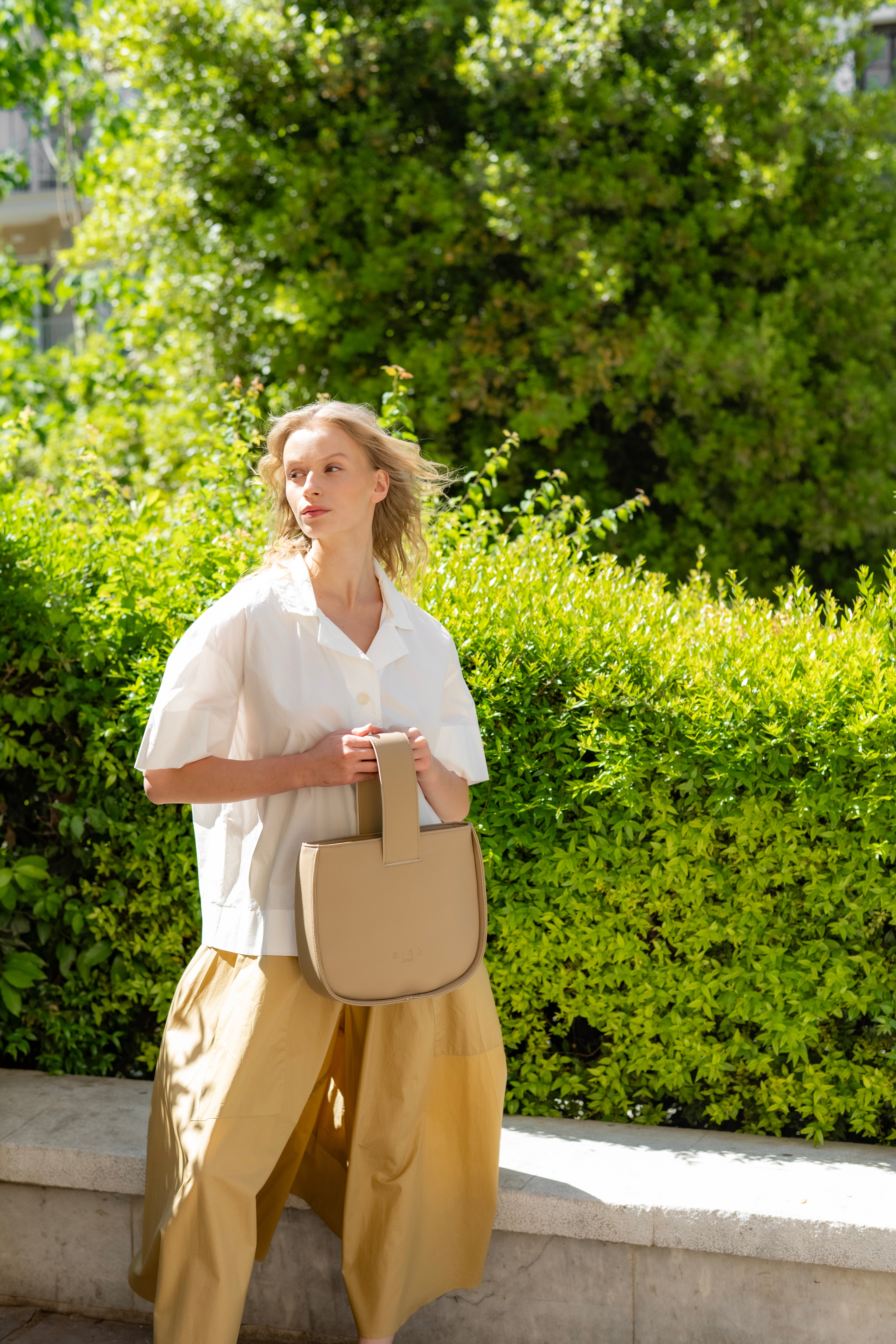 Carrie Handbag Beige