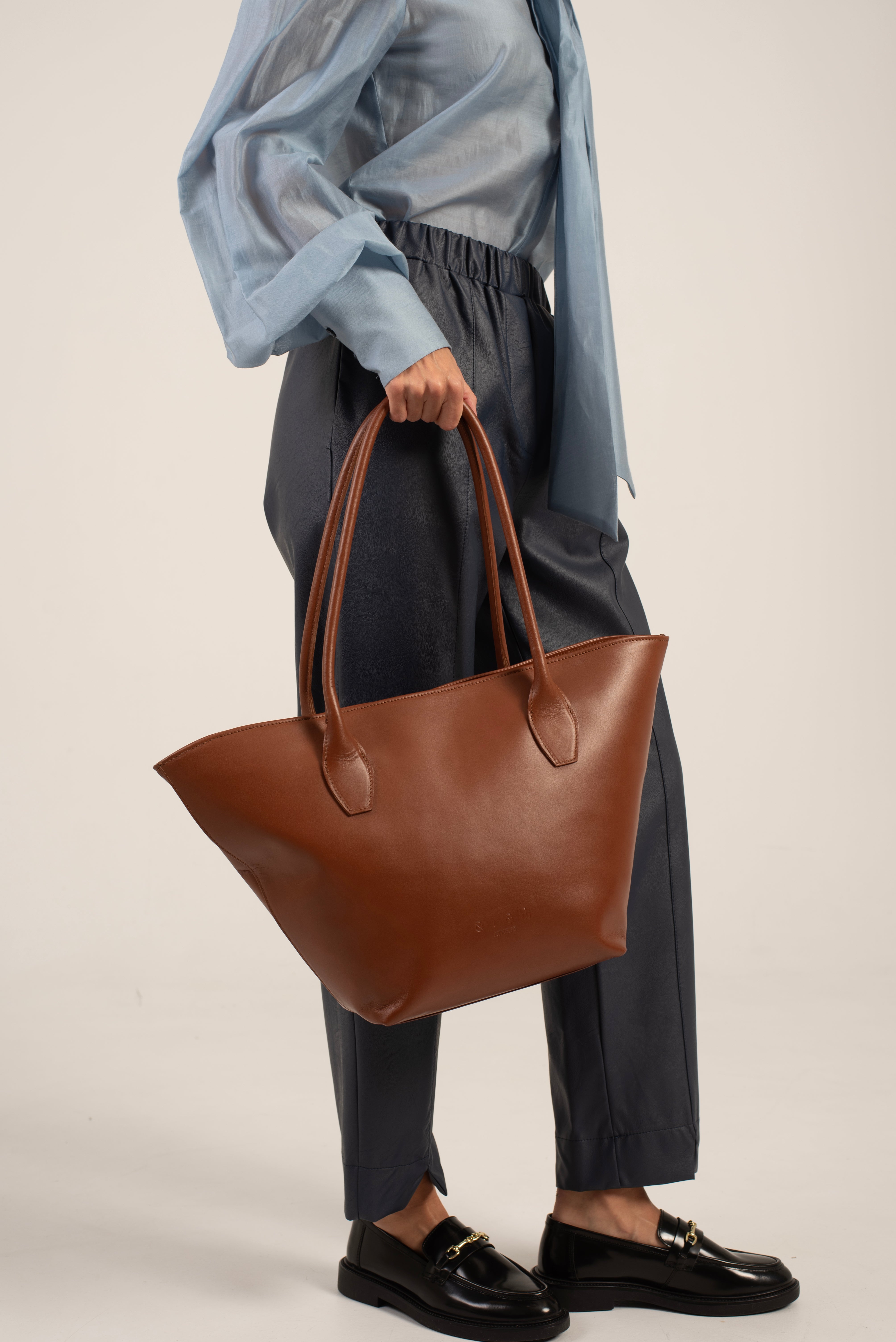 Nina Tote Bag Taba Secondary image