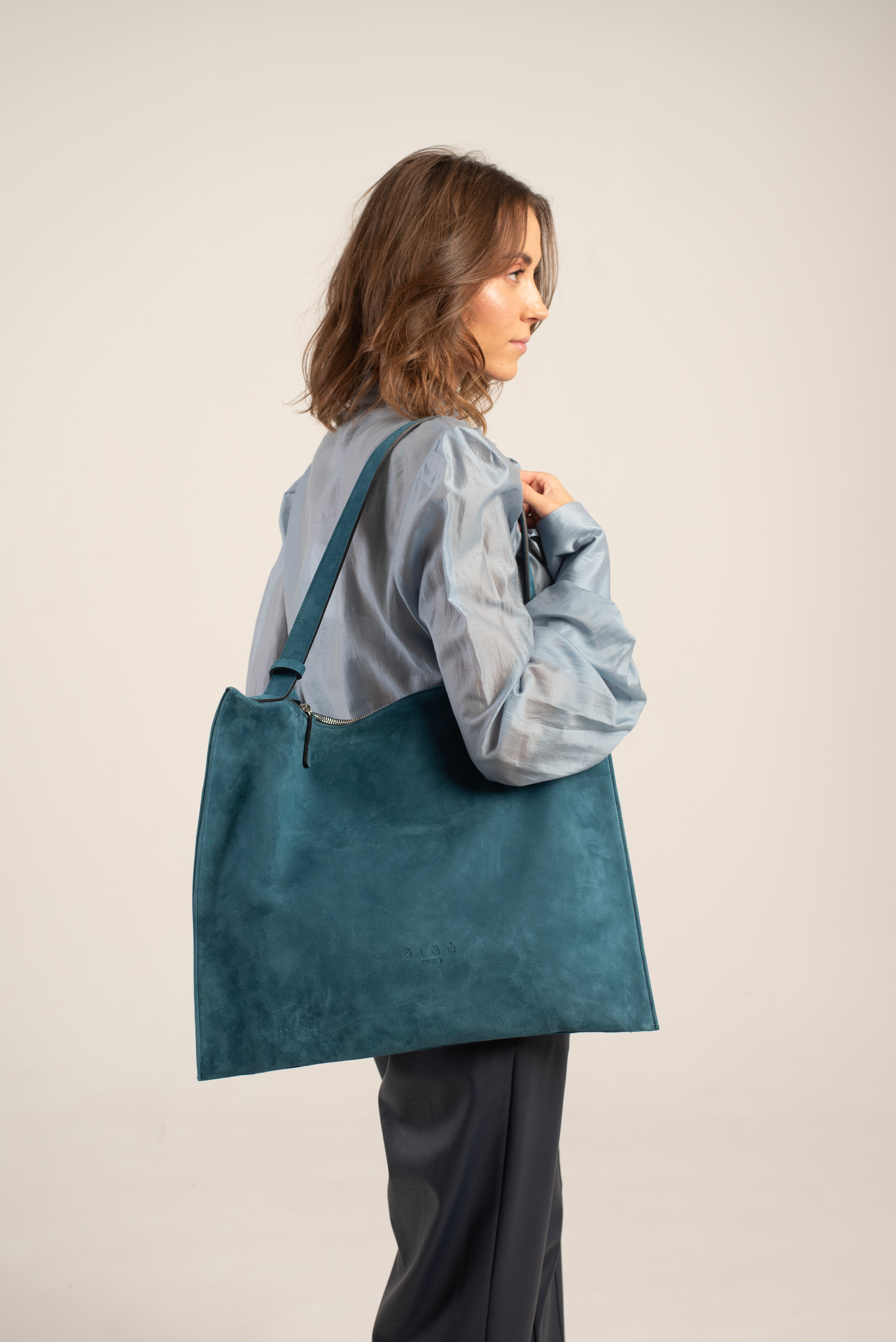 Ebony Tote Bag Petrol Suede