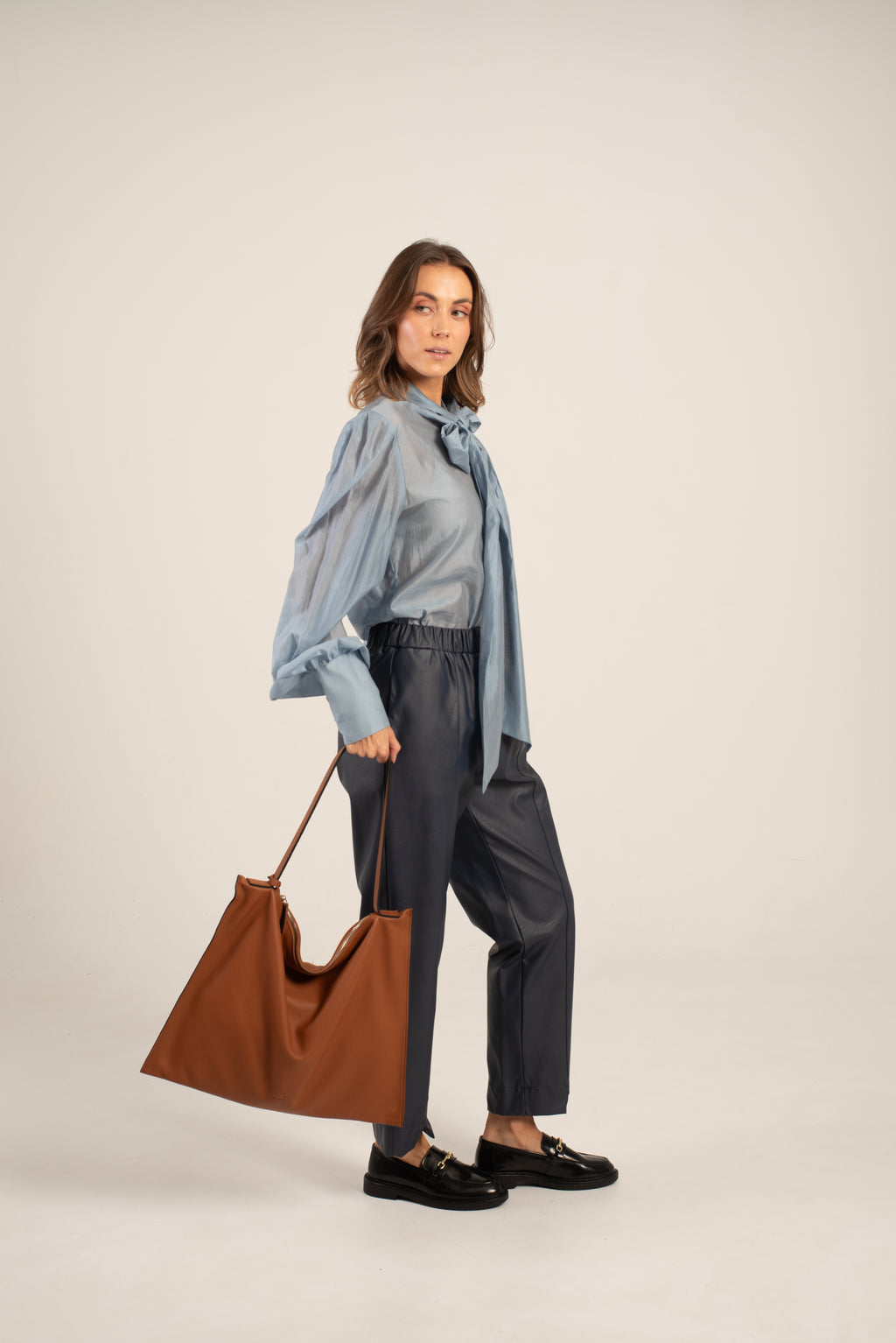 Ebony Tote Bag Taba