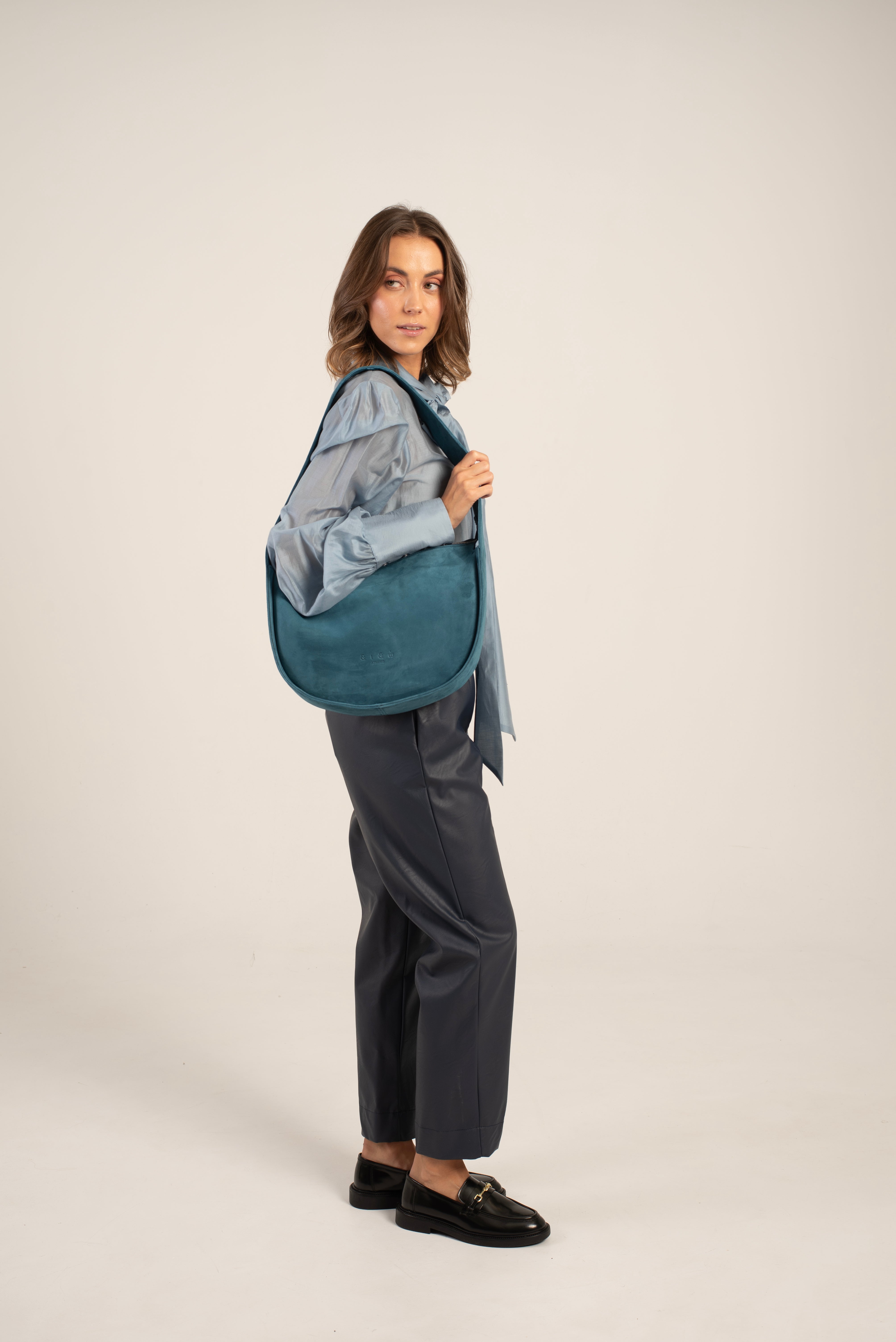 Tupi Shoulder Bag Petrol Suede Main image