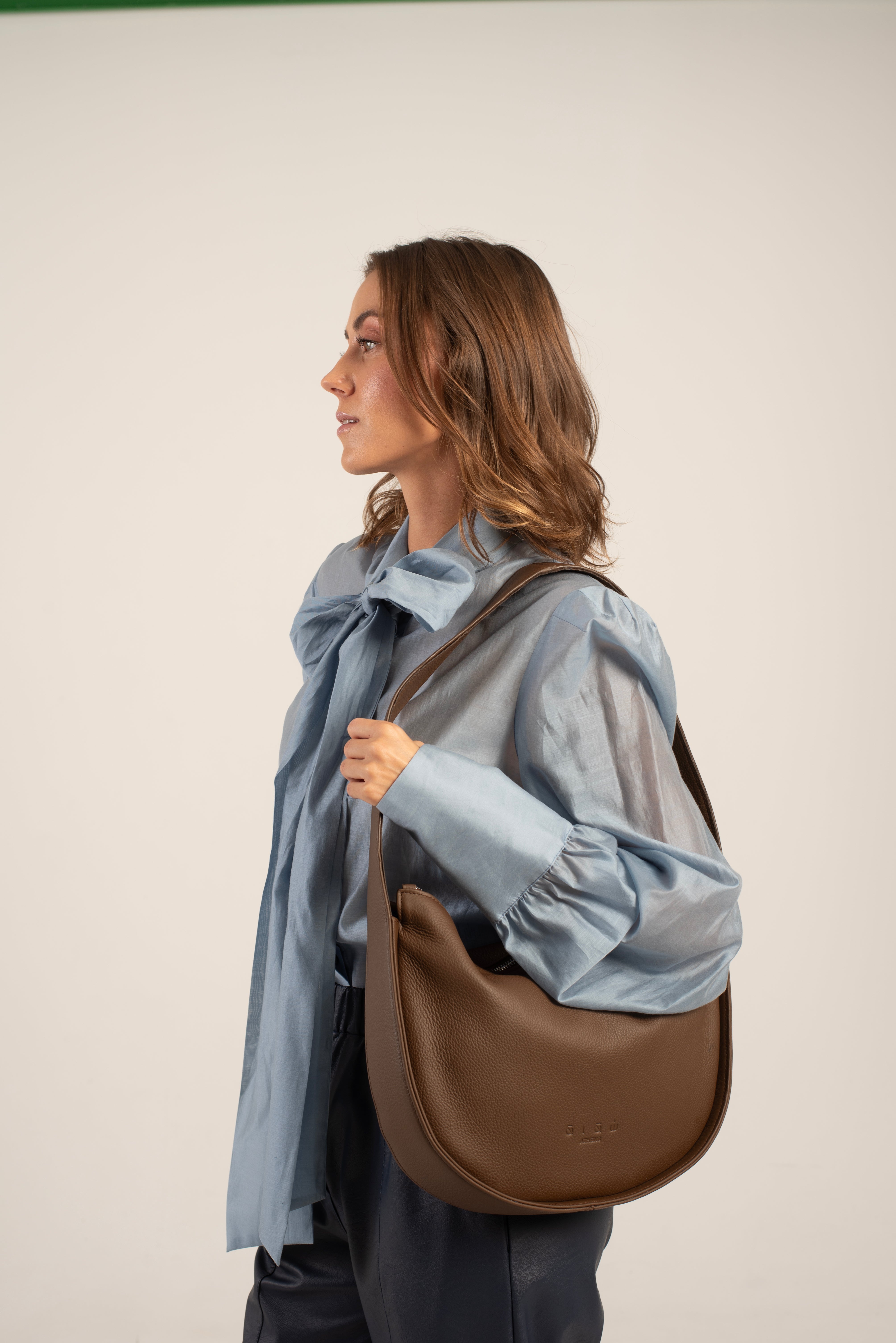 Tupi Shoulder Bag Dark Brown Secondary image