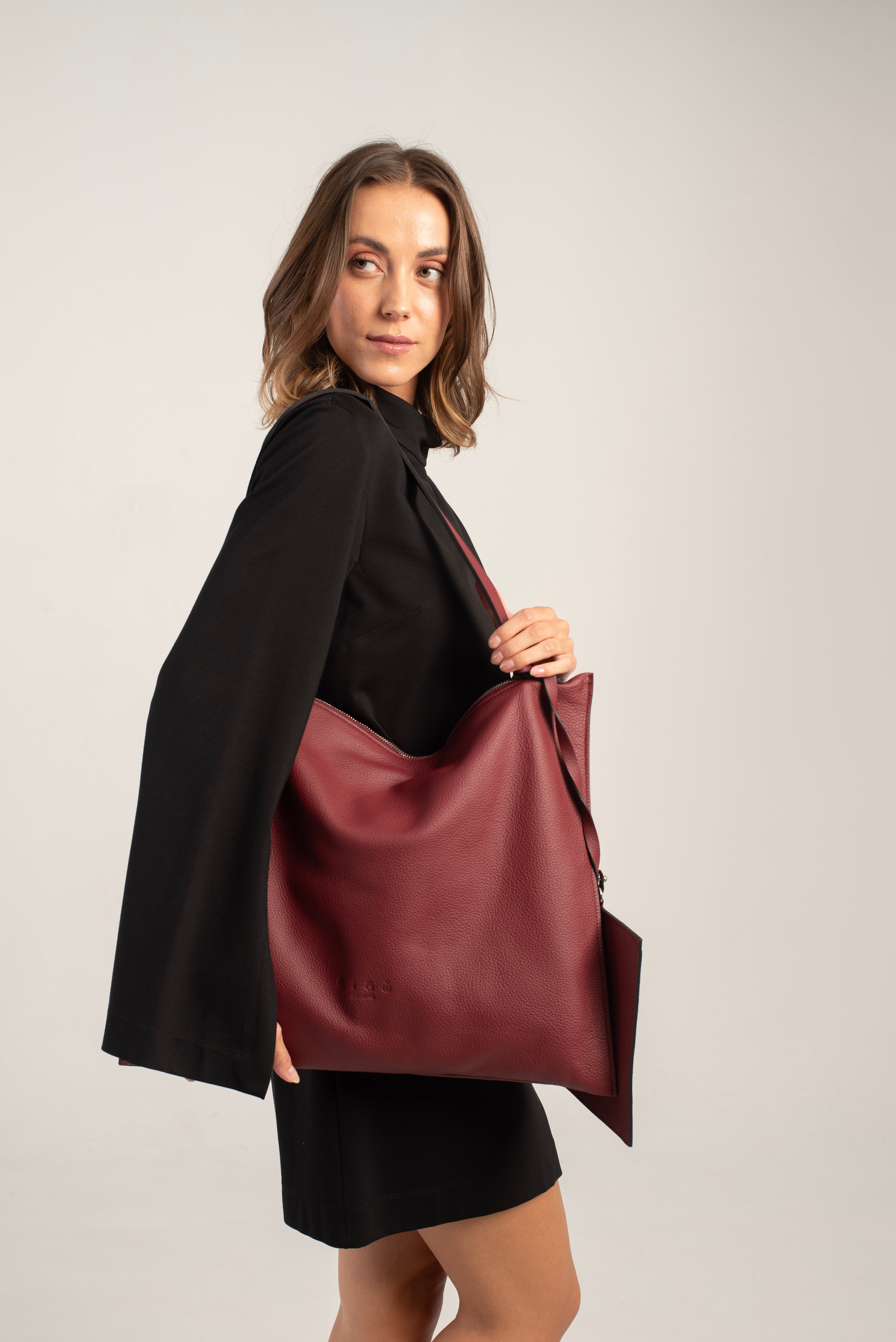 Ebony Tote Bag Bordeaux Secondary image