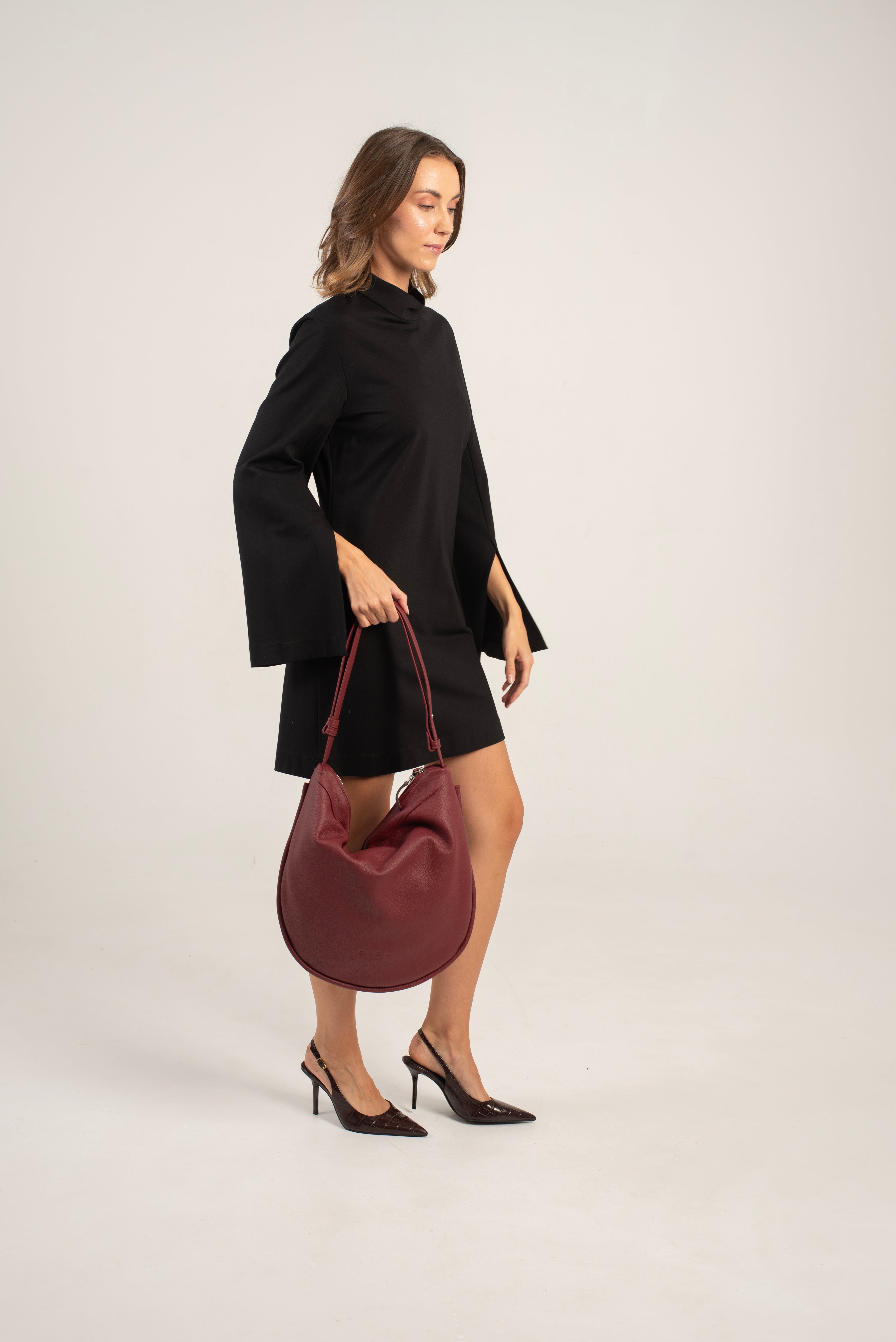 Aspa Shoulder/Crossbody Bag Bordeaux