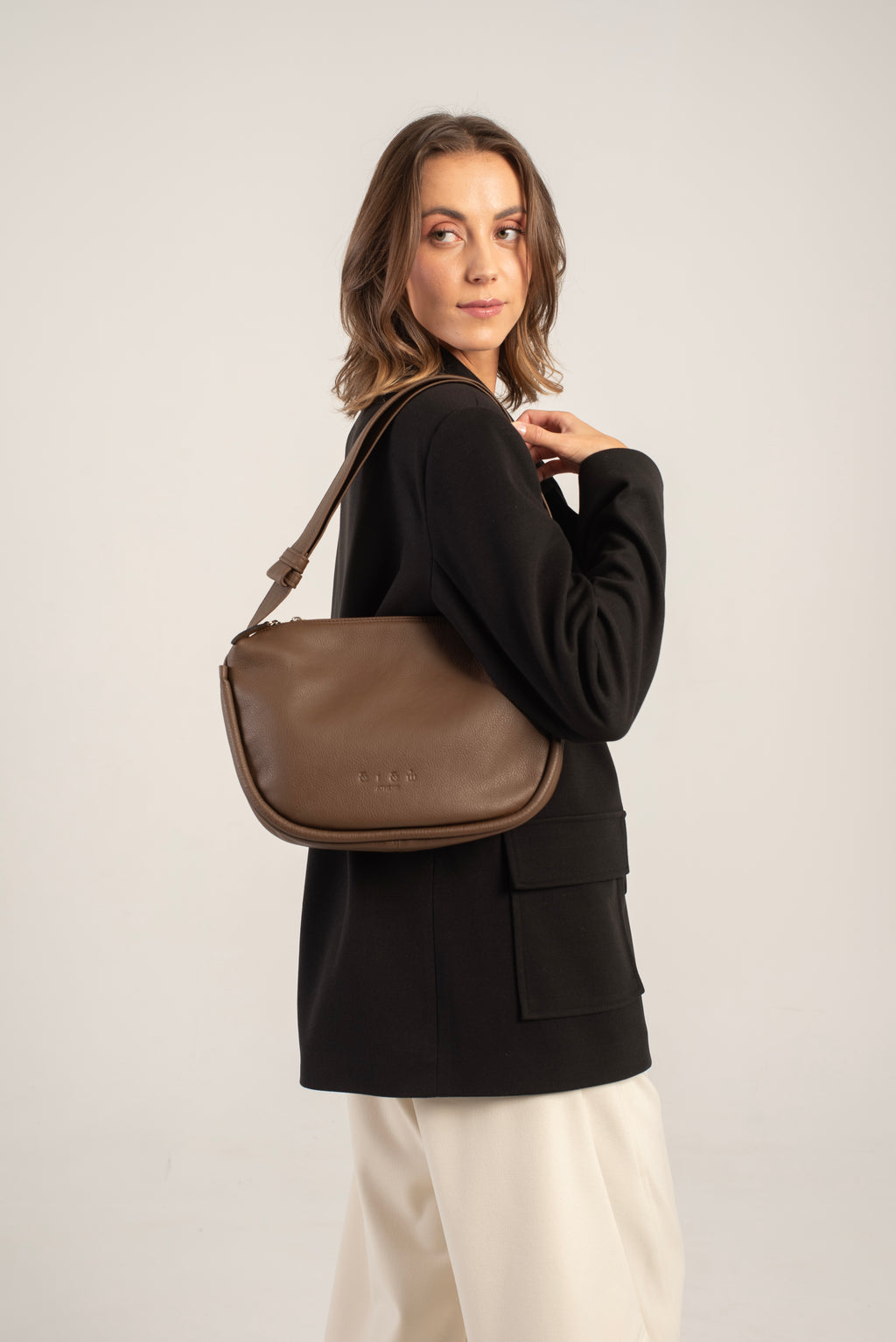 Mingus Shoulder/Cross Body Bag Dark Brown